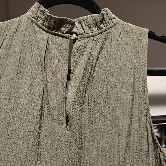 Dark green sleeveless dress - Picture 4 of 9